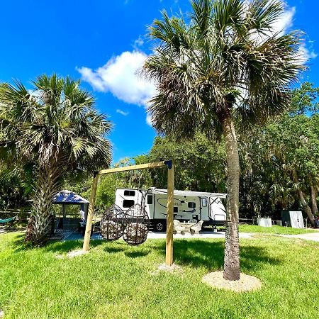 Lake Front Rv Experience Close To Port Canaveral And Kennedy Space Center Hotel Titusville Bagian luar foto