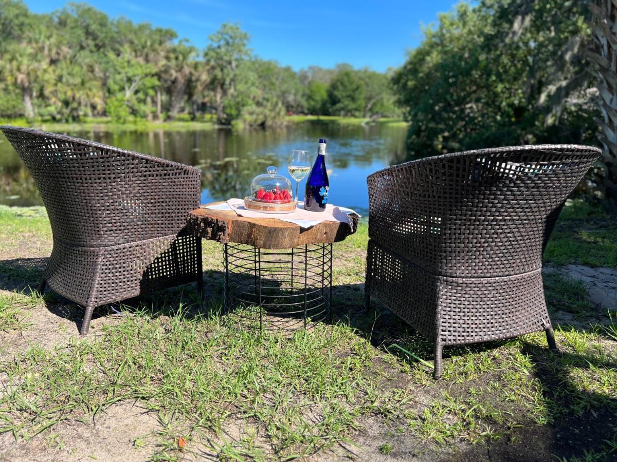 Lake Front Rv Experience Close To Port Canaveral And Kennedy Space Center Hotel Titusville Bagian luar foto