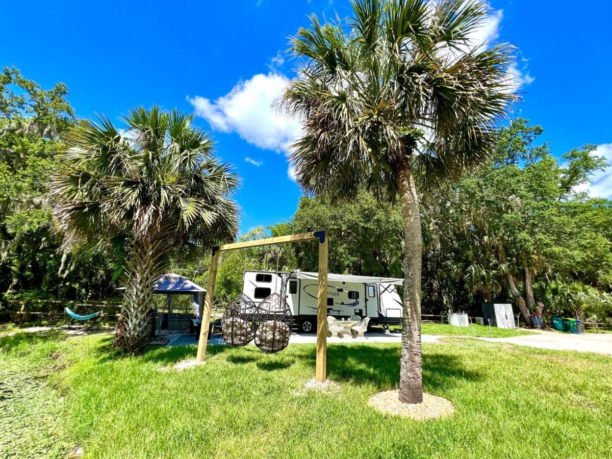 Lake Front Rv Experience Close To Port Canaveral And Kennedy Space Center Hotel Titusville Bagian luar foto