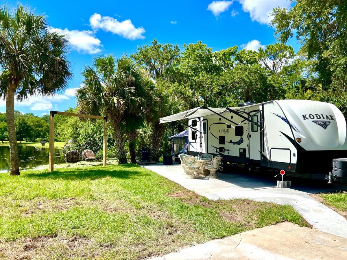 Lake Front Rv Experience Close To Port Canaveral And Kennedy Space Center Hotel Titusville Bagian luar foto